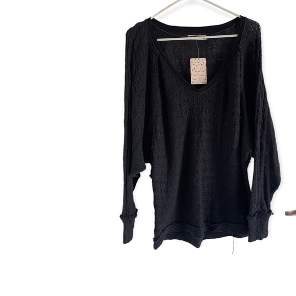 NWT We The Free Free People  Black Sweater Knit Top. Size small - Picture 2 of 7